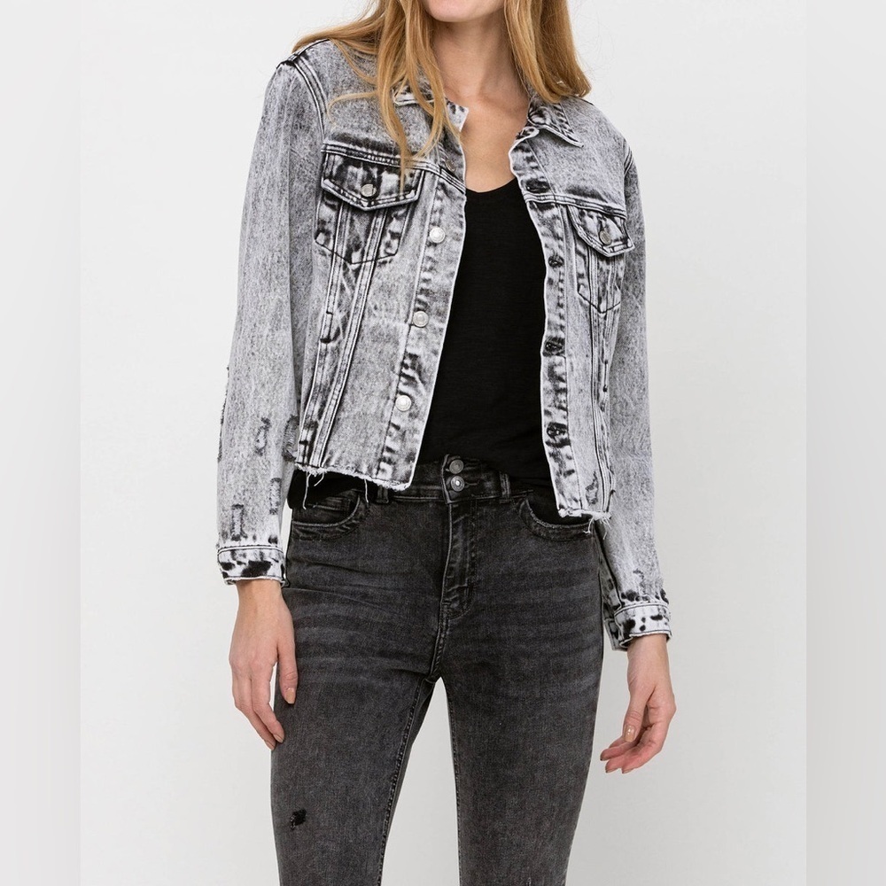 VERVET Acid Washed Classic Crop Fit Distressed Denim Jacket Size S